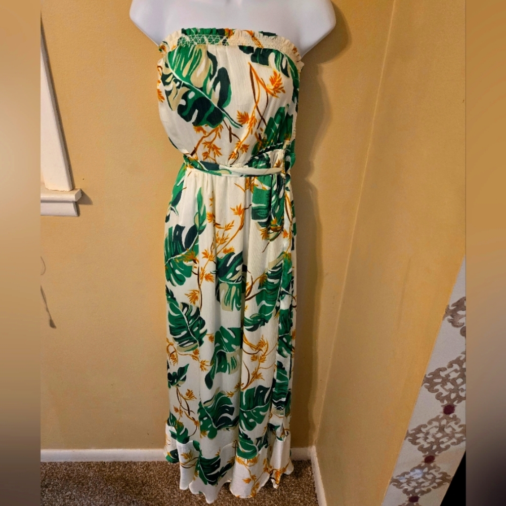 Maxi dress, palm leaves design